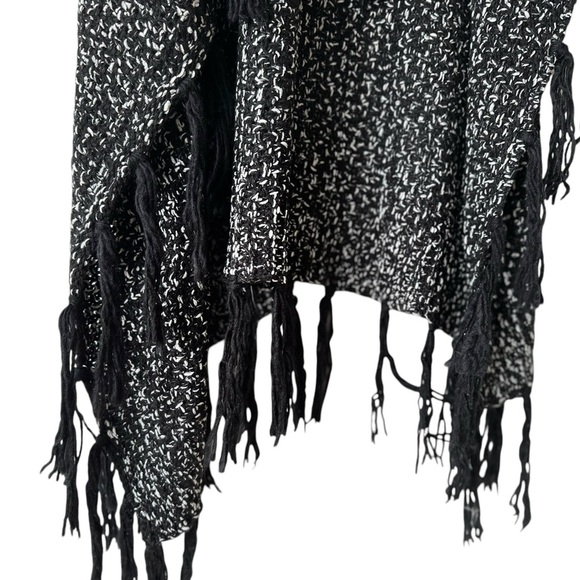 Rain + Rose NWT Fringe Duster - Picture 14 of 15